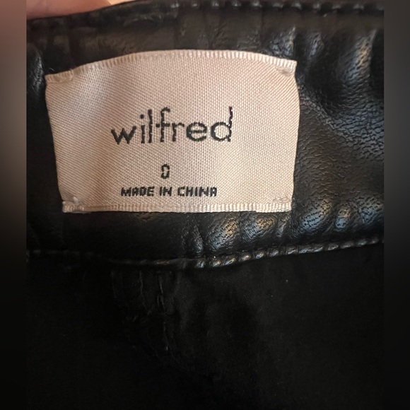 ARITZIA Wilfred Rebel Black Vegan Leather Cropped Pants - Picture 3 of 13